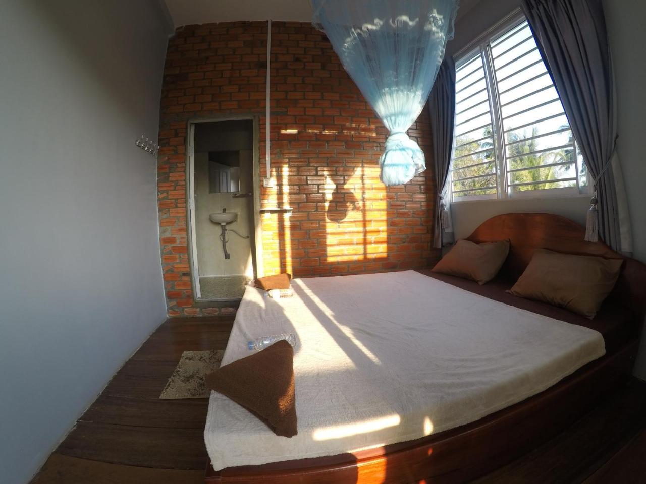 Ing Ing Guesthouse Koh Rong Samlon Eksteriør billede